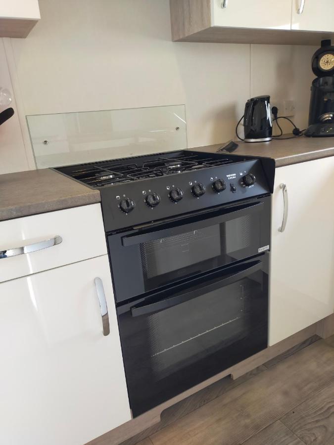 Bj Chalets - De Rug 1 - Vakantiepark Lauwersoog - Luxe Chalet Met Vaatwasser! Vroege Incheck! Екстериор снимка