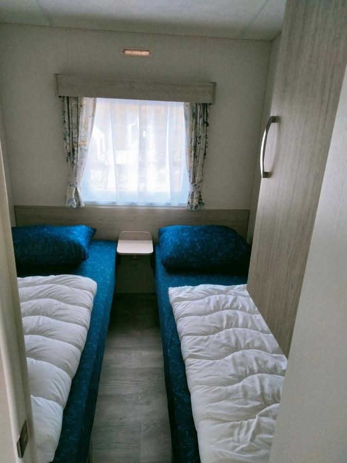 Bj Chalets - De Rug 1 - Vakantiepark Lauwersoog - Luxe Chalet Met Vaatwasser! Vroege Incheck! Екстериор снимка